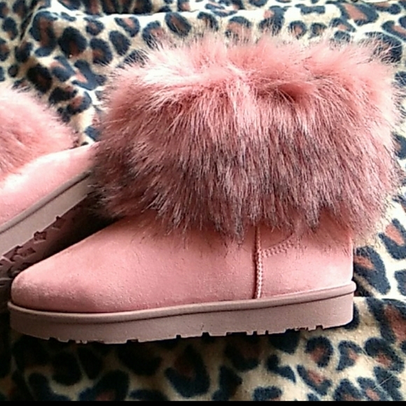 Mata Shoes Shoes - Pink furry boots